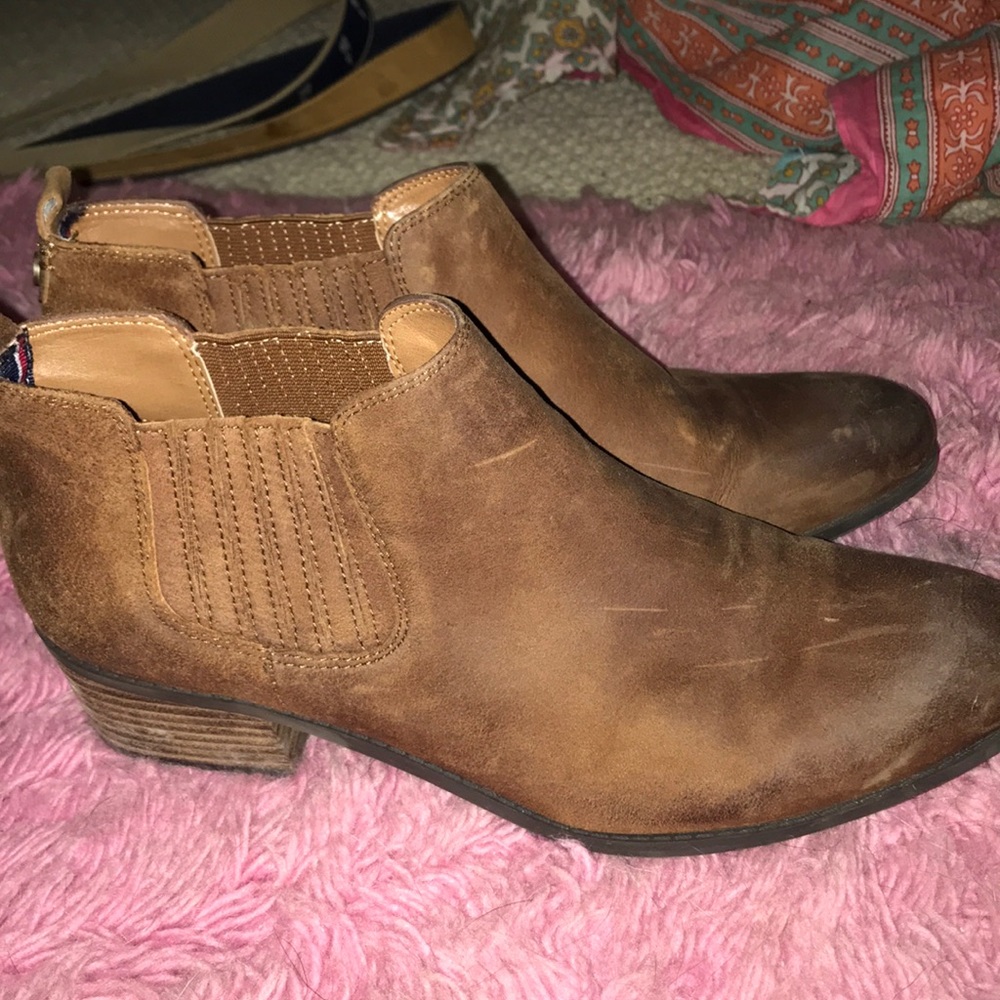 Brown boots